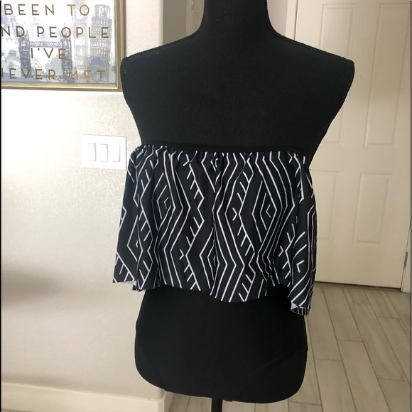 VINTAGE RUFFLE HIGH LEG OFF SHOULDER SWIMSUIT 👙 - Picture 4 of 7